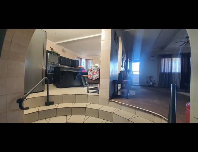 4 BEDROOM HOUSE FOR SALE IN RENSBURG